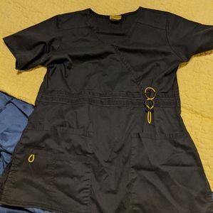 WonderWink scrub top